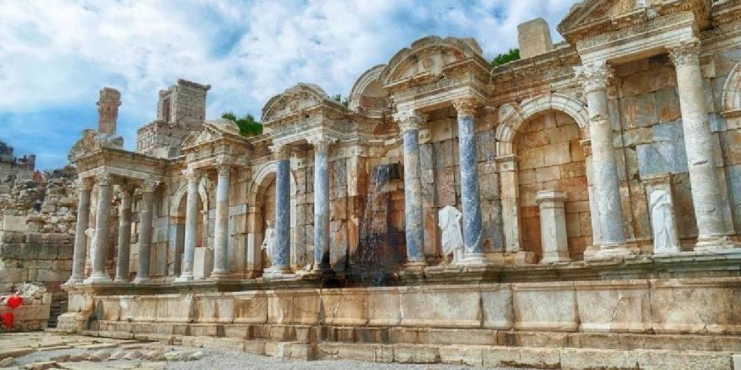 Türkiye’de buralara gitmeden gezdim demeyin! Celal Şimşek o 10 yeri önerdi: Yurt dışında bile böylesi yok 5